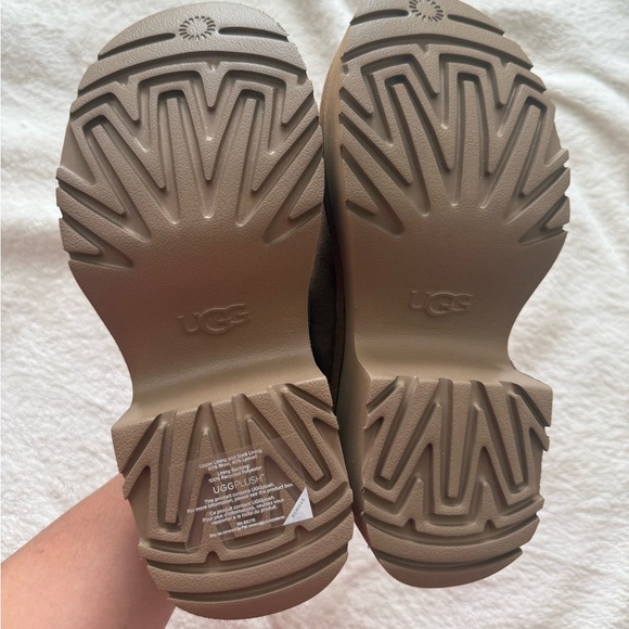 Uggs Brown Suede Platform Ankle Boots size 8 - Picture 7 of 8